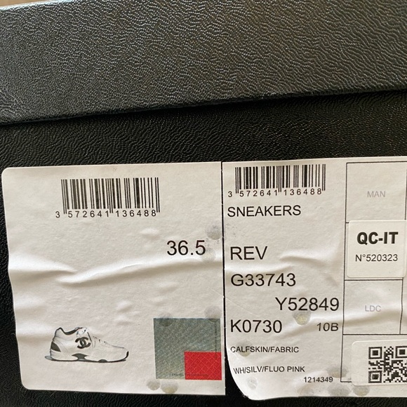 **SOLD** Chanel Classic Trainer sneakers 36.5 - Picture 11 of 11